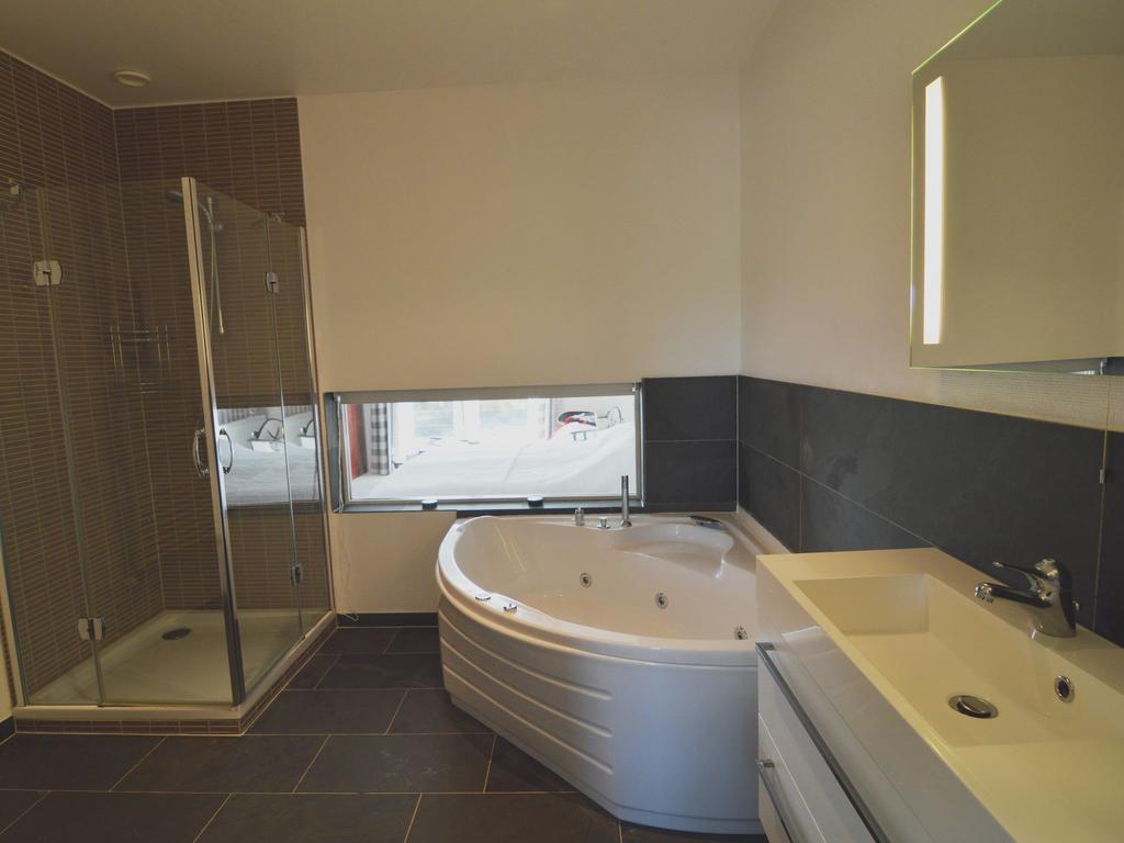 Chateau Crawhez Hotel Thimister Buitenkant foto
